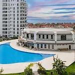 Priscilla In Caesar Blue Resort, Breakfast Possible, Aquapark,gym With Sauna And Heated Swimming Pool