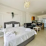 Priscilla In Caesar Blue Resort, Breakfast Possible, Aquapark,gym With Sauna And Heated Swimming Pool