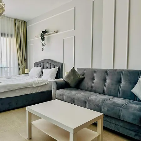 Apartman Priscilla In Caesar Blue Resort, Breakfast Possible, Aquapark,gym With Sauna And Heated Swimming Pool Gasztriá