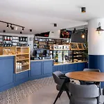 Priscilla In Caesar Blue Resort, Breakfast Possible, Aquapark,gym With Sauna And Heated Swimming Pool * Gastria