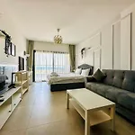 Priscilla In Caesar Blue Resort, Breakfast Possible, Aquapark,gym With Sauna And Heated Swimming Pool شقة *