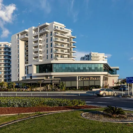 Priscilla In Caesar Blue Resort, Breakfast Possible, Aquapark,gym With Sauna And Heated Swimming Pool