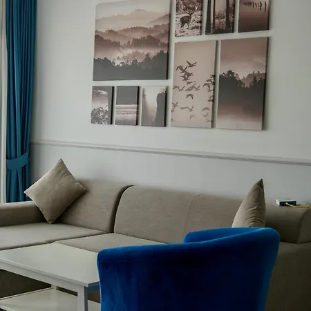 Priscilla In Caesar Blue Resort, Breakfast Possible, Aquapark,gym With Sauna And Heated Swimming Pool * Gastria