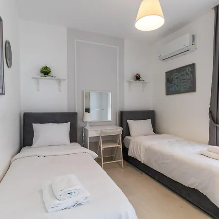 Priscilla In Caesar Blue Resort, Breakfast Possible, Aquapark,gym With Sauna And Heated Swimming Pool * Gastria
