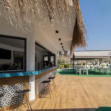 Апартаменты Priscilla In Caesar Blue Resort, Breakfast Possible, Aquapark,gym With Sauna And Heated Swimming Pool